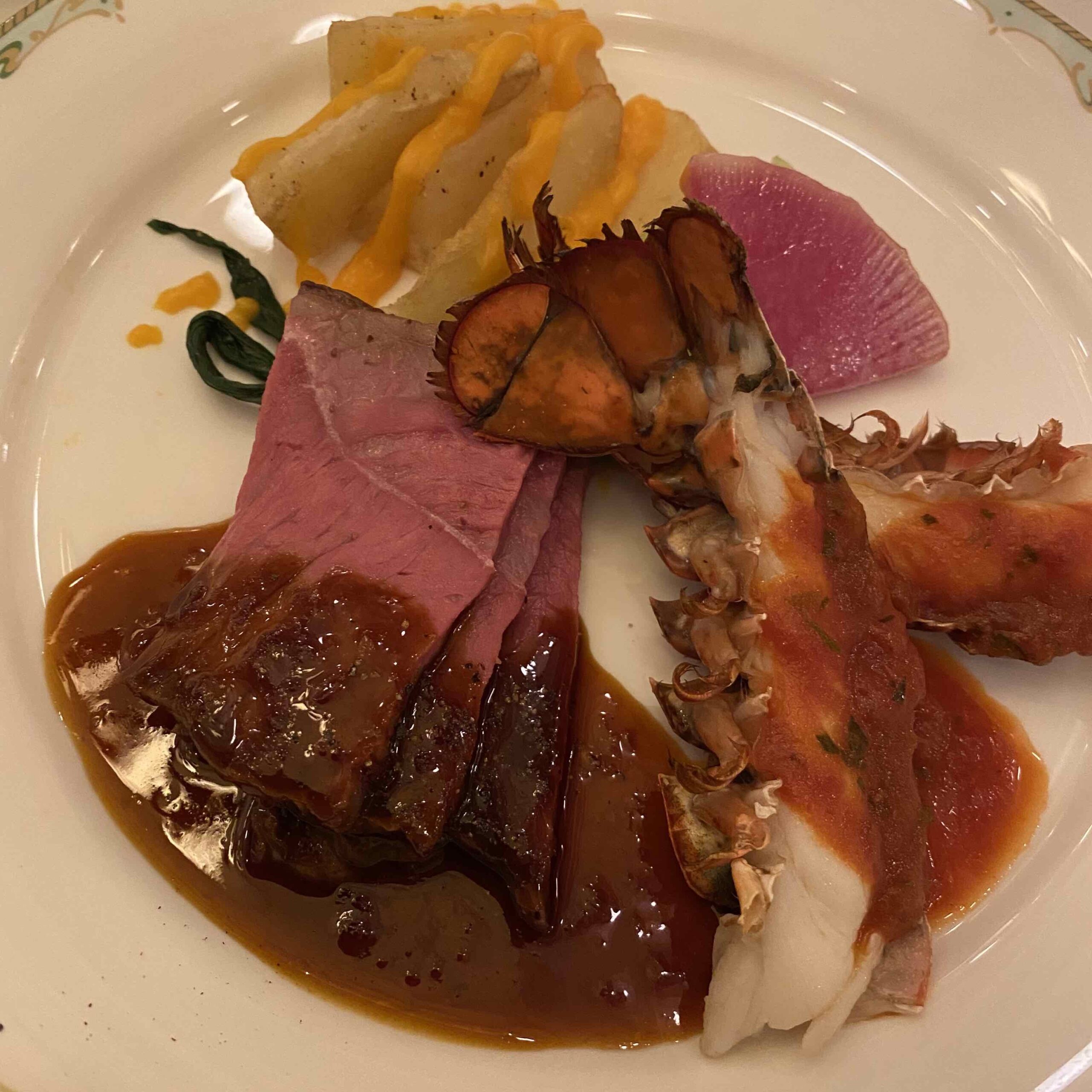 メインのお肉とロブスター