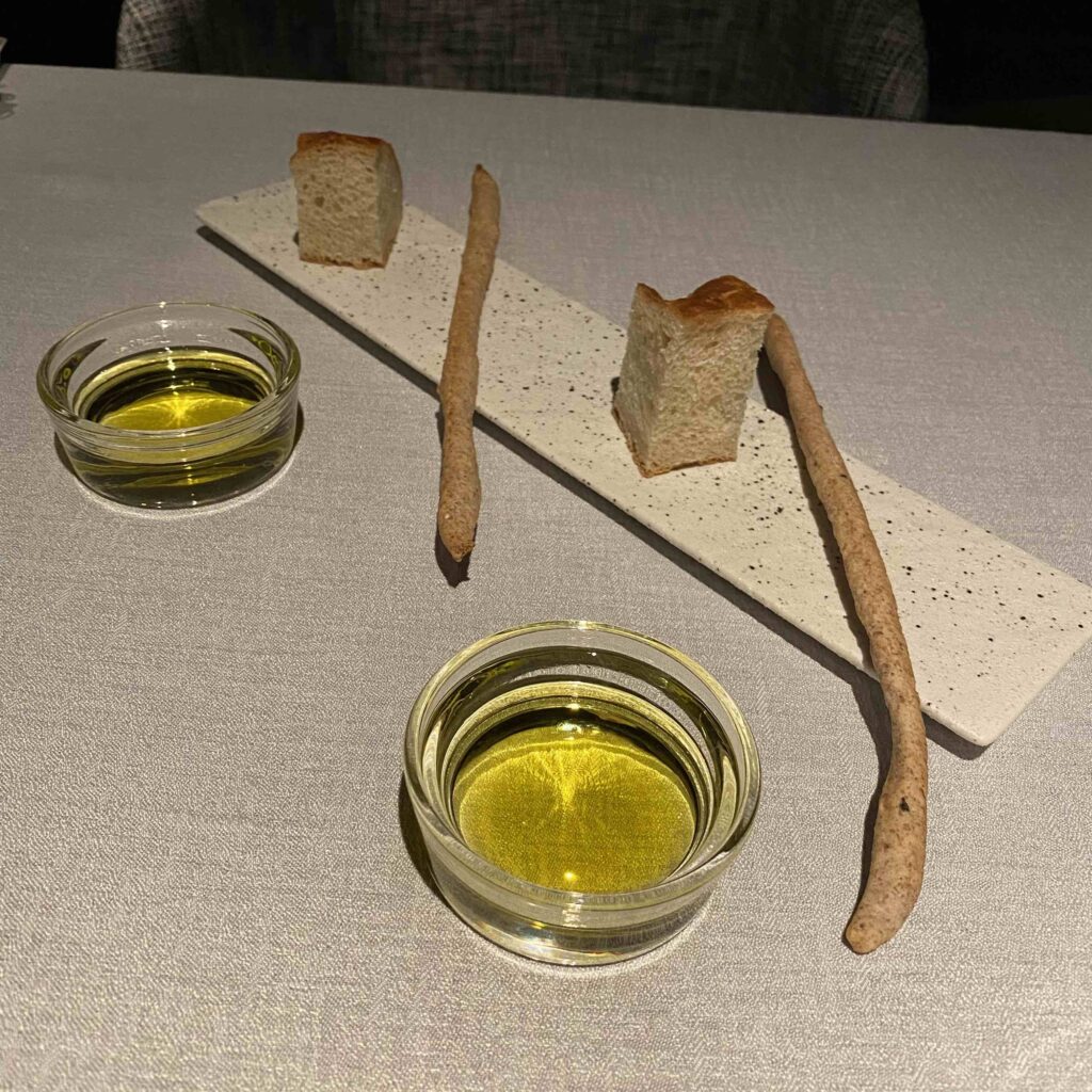 パンとオリーブオイル