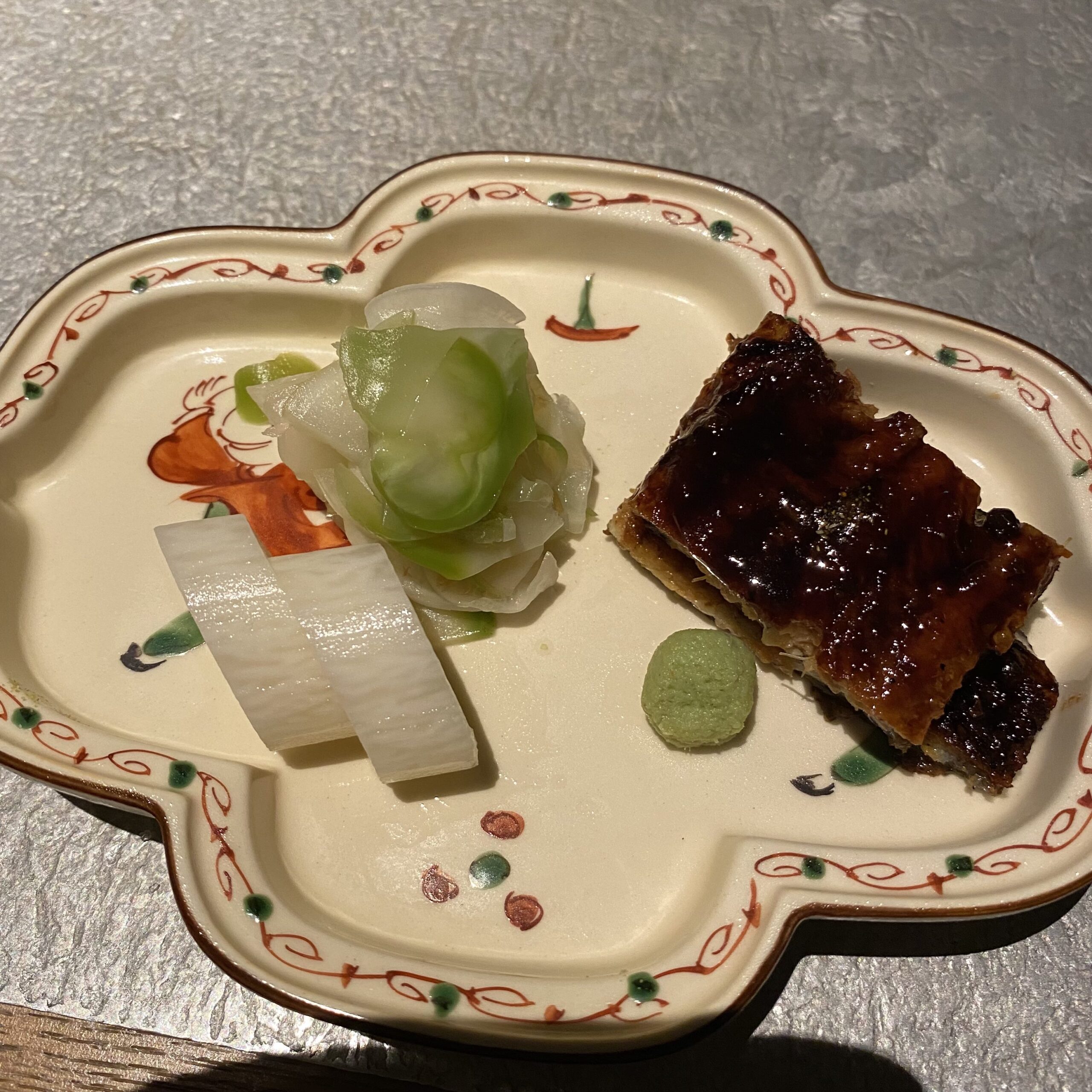 鰻と香の物