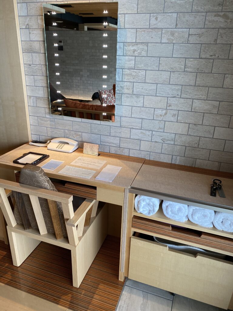 お部屋のドレッサーコーナー