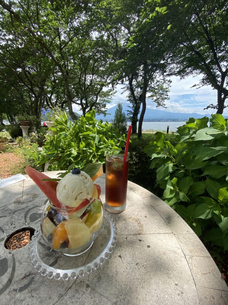 フルーツパフェ