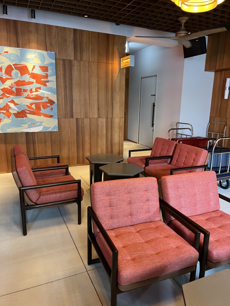 ロビーのチェア