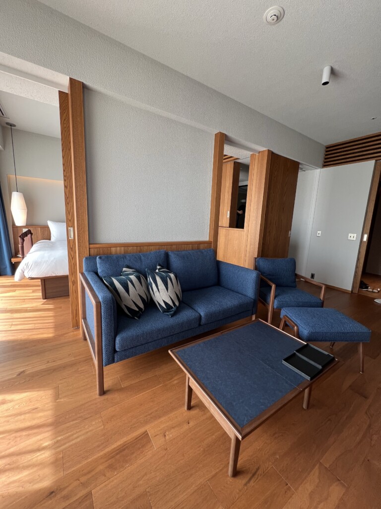 Southwest Grand Hotel 那覇 国際通り バルコニーツインルーム リビングスペース