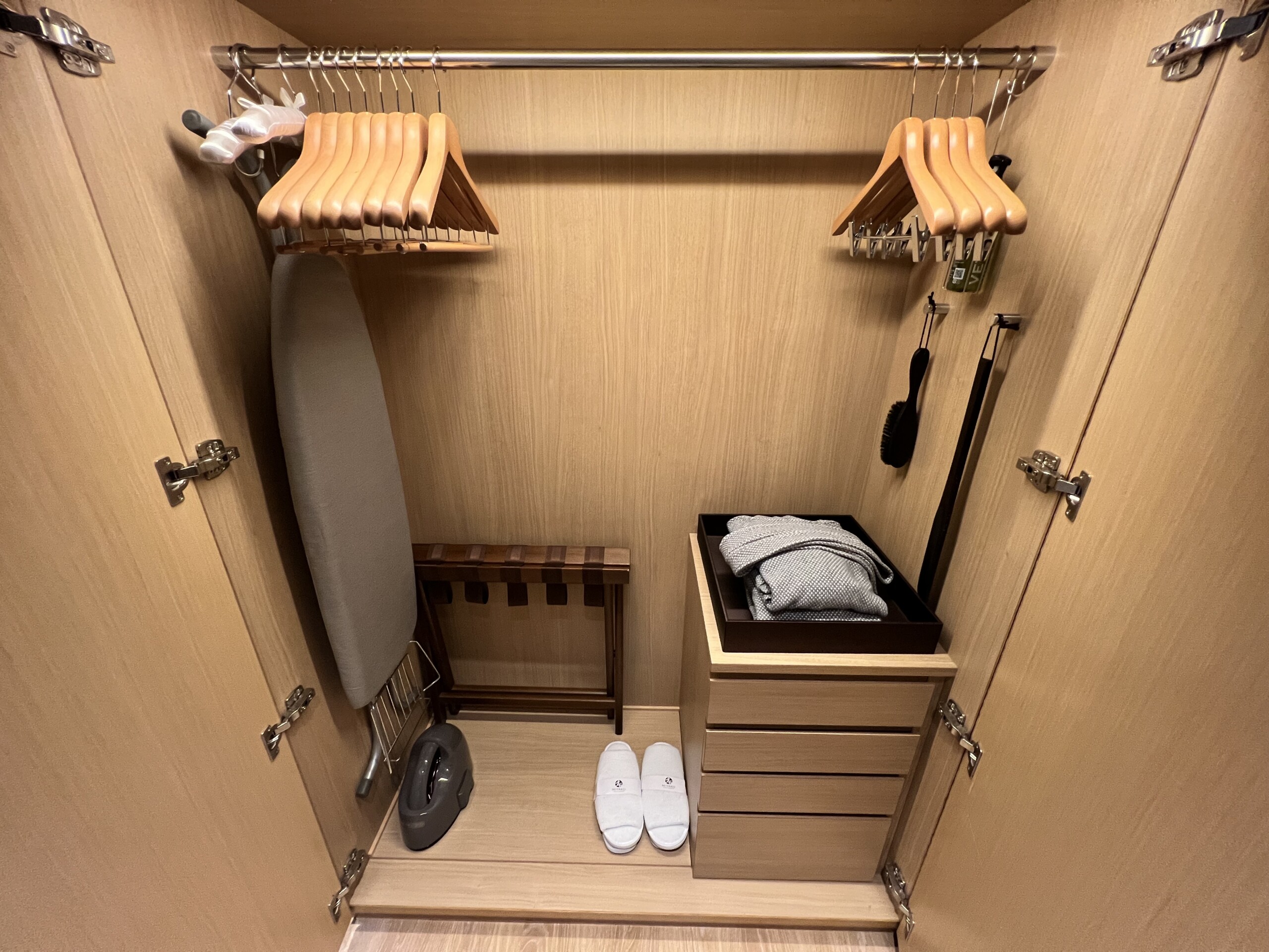 都ホテル博多のクローゼット内