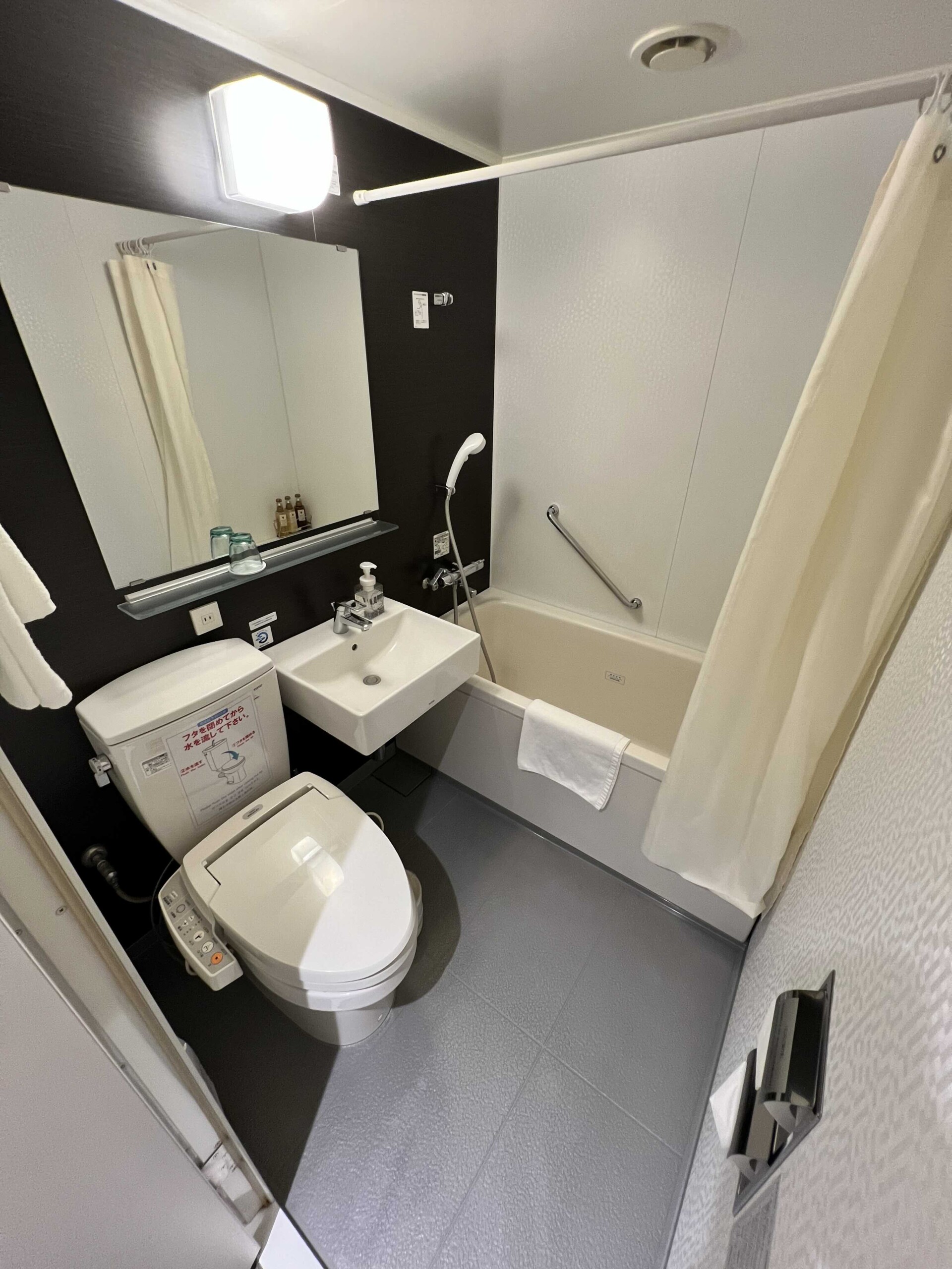 博多グリーンホテルアネックス バスルーム