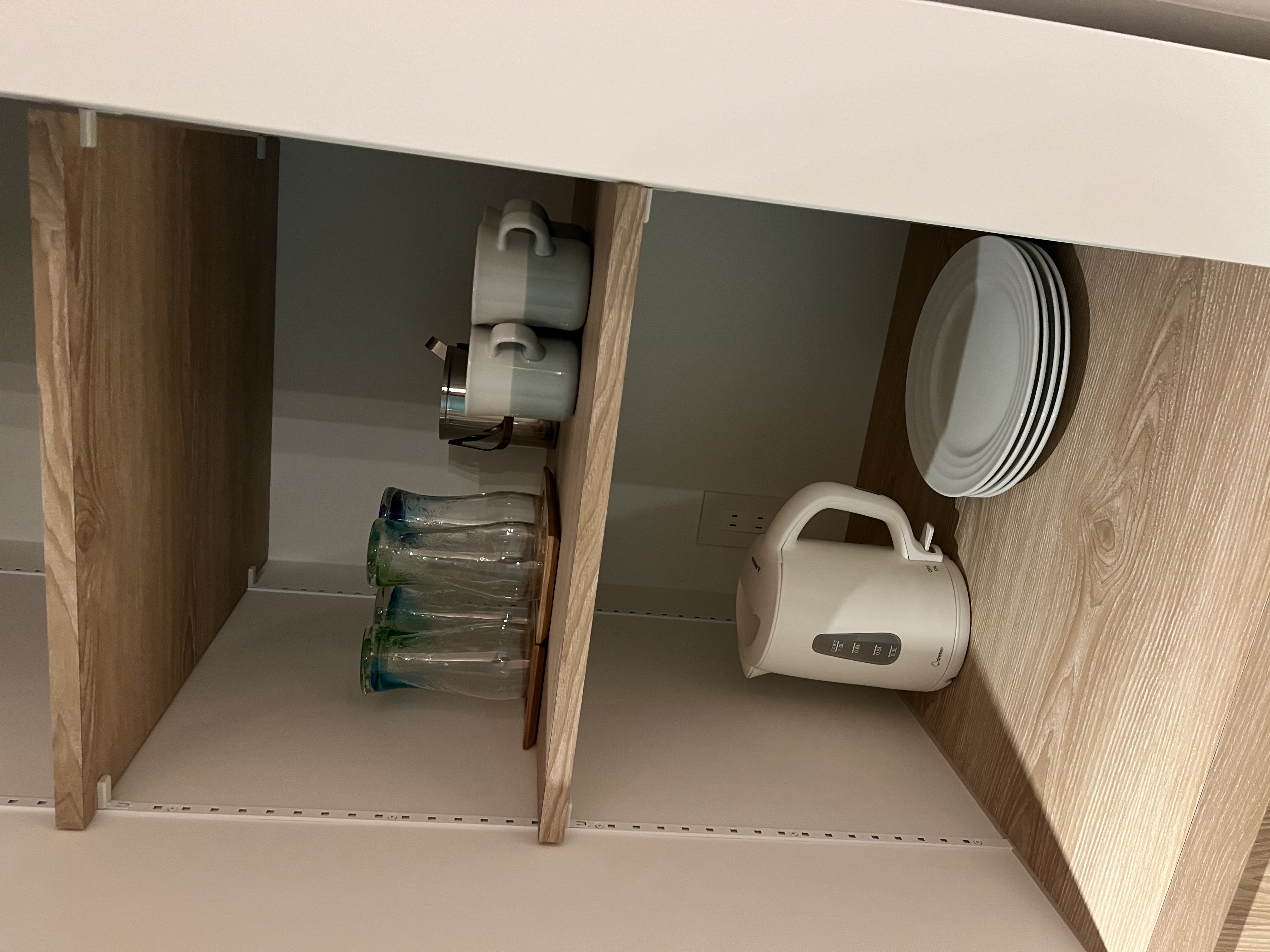 備え付けの食器類